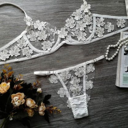 Soft Silken Kiss Bra Set