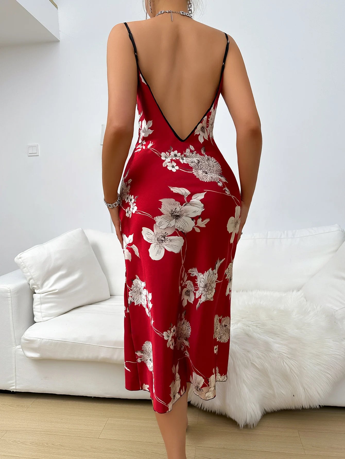LacyNighty™ Elegant Floral Backless Nightdress