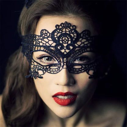 Seductress Mask - Black